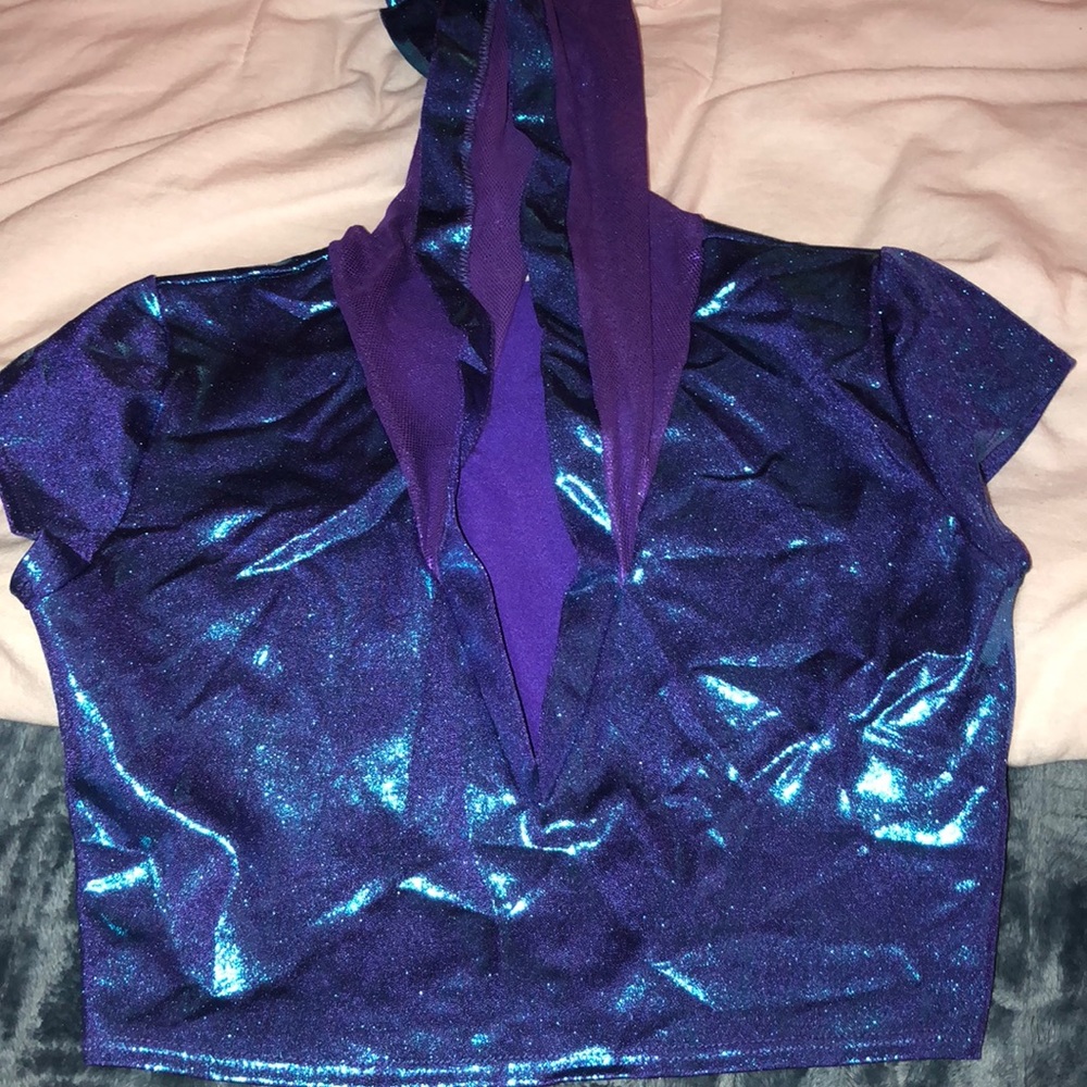 Hoodie crop shirt!!